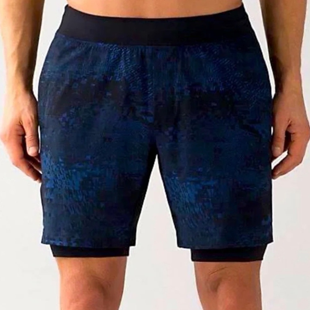Lululemon Athletica Men's Shorts - Picture 1 of 10